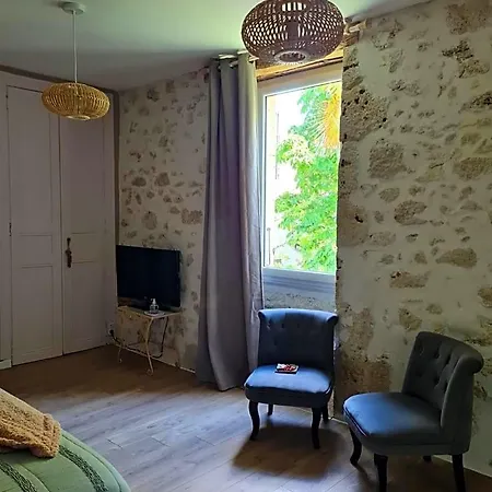 Oda ve Kahvaltı La Boheme 3*