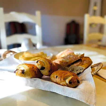 Oda ve Kahvaltı La Boheme 3*