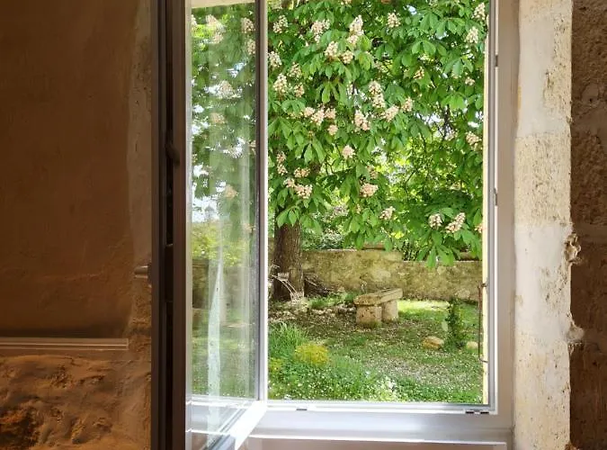 Bed & Breakfast La Bohème Condom